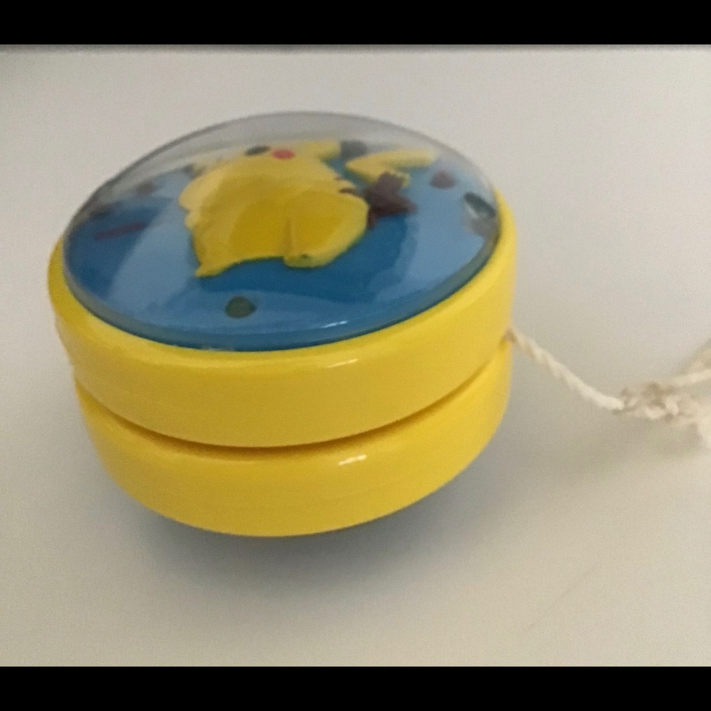 Pokemon Pikachu Yo-yo Lights Up Toy Vintage Yo yo Light - Picture 3 of 15